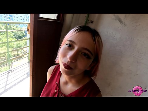 ❤️ Estudante Sensual Chupa um Estranho no Outback - Cum On His Face Porno real vídeo em nós ☑